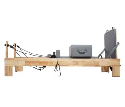 Wavar Oak Reformer with Built-in Footbar