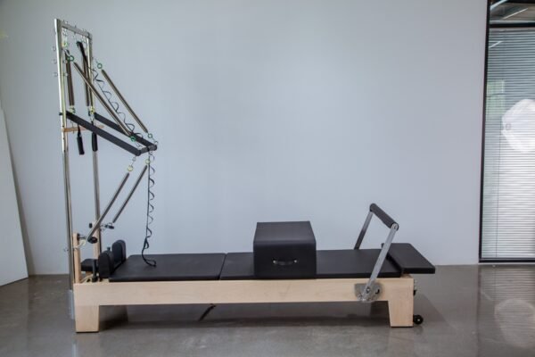 Maple Reformer with Tower in the manufacturer reference configuration